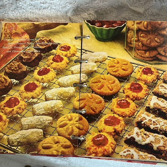 Vintage Better Homes and Gardens Red Checkered Cookbook - Picture 15 of 17